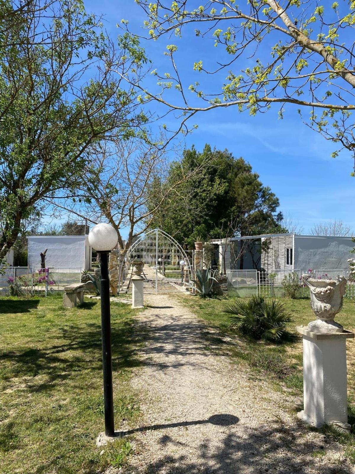 Agriturismo Tenuta La Monaca Aradeo Exteriör bild